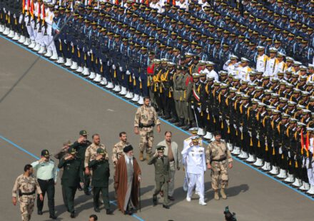 Verlorene Chancen und die Auswirkungen der islamistischen Ideologie auf Irans Stellung in der Region