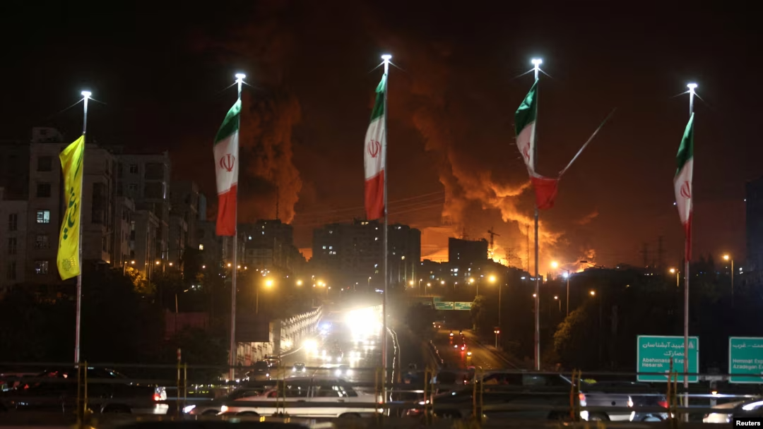 Teheran-taumelt-Europa-zögert