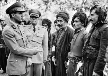 Wie Mohammad Reza Schah über 180 000 Kurden das Leben rettete