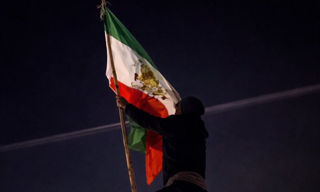 Iran am Rande des Zusammenbruchs und die Notwendigkeit, über eine Alternative nachzudenken